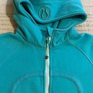 Lululemon scuba sweatshirt // ocean blue // size 8 // cotton hoodie